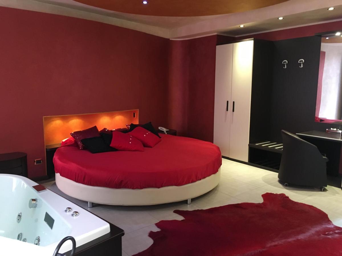 Alessi Hotel Trattoria Desenzano del Garda Eksteriør billede