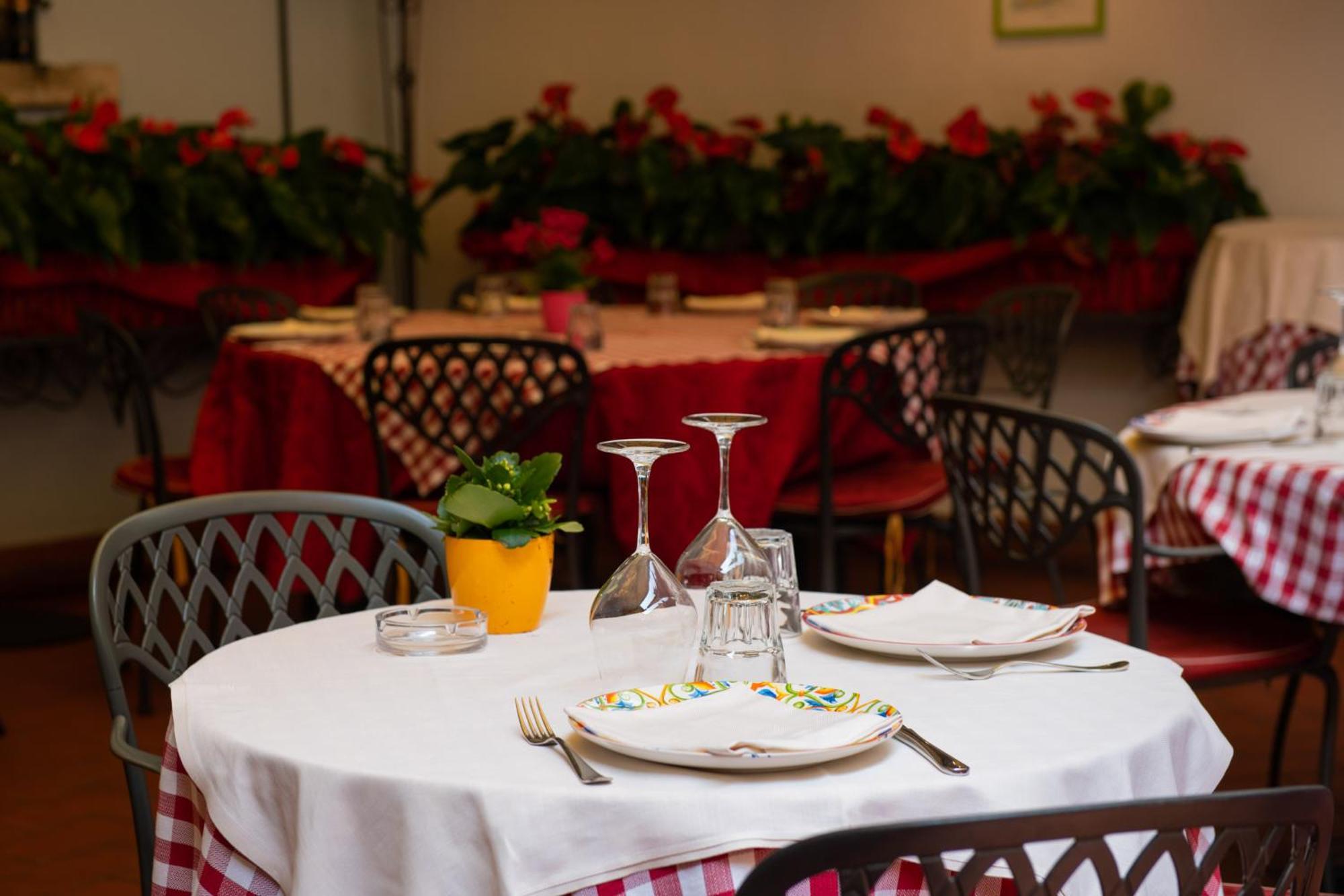 Alessi Hotel Trattoria Desenzano del Garda Eksteriør billede