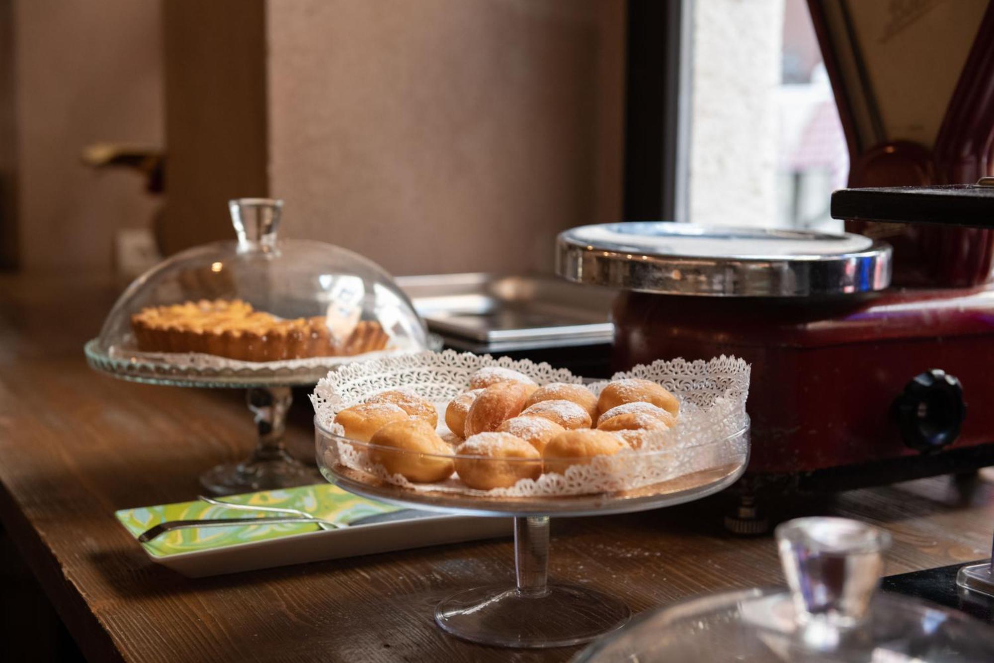 Alessi Hotel Trattoria Desenzano del Garda Eksteriør billede