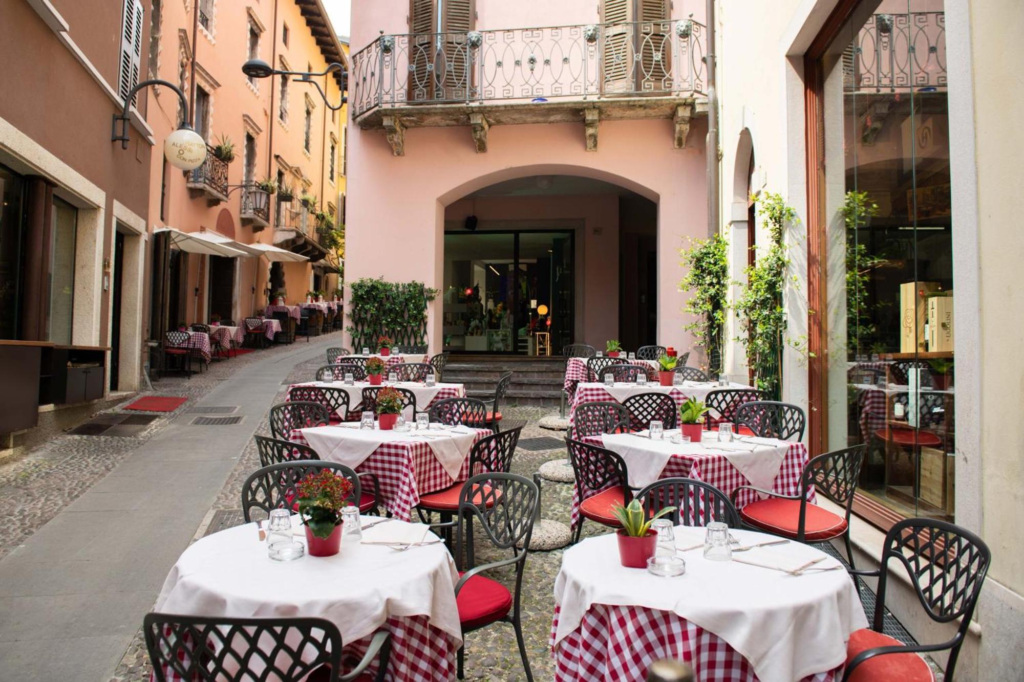 Alessi Hotel Trattoria Desenzano del Garda Eksteriør billede