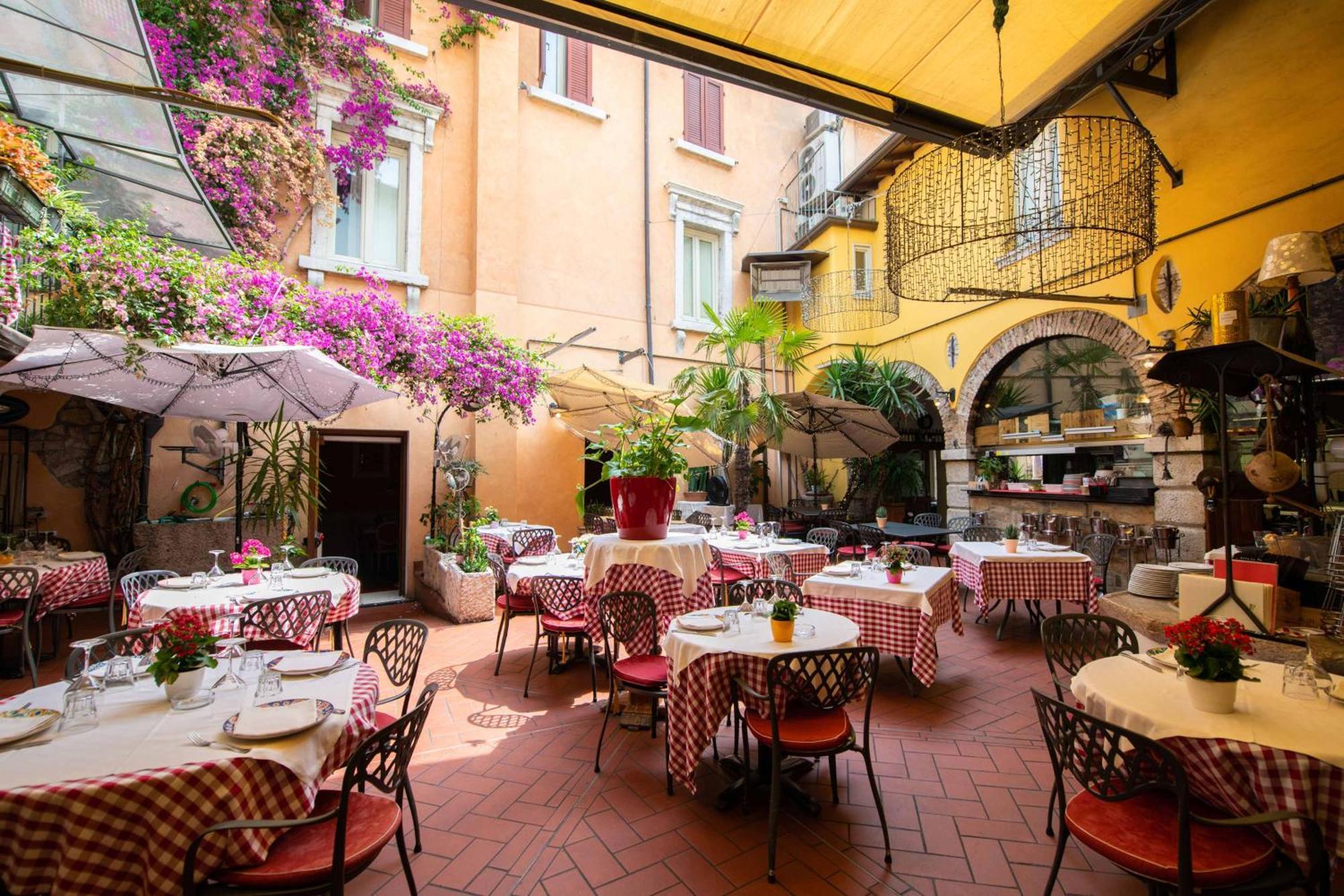 Alessi Hotel Trattoria Desenzano del Garda Eksteriør billede