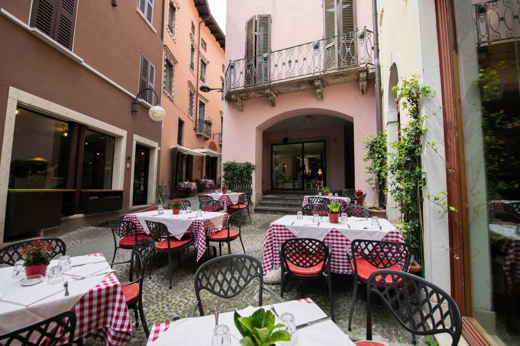 Alessi Hotel Trattoria Desenzano del Garda Eksteriør billede