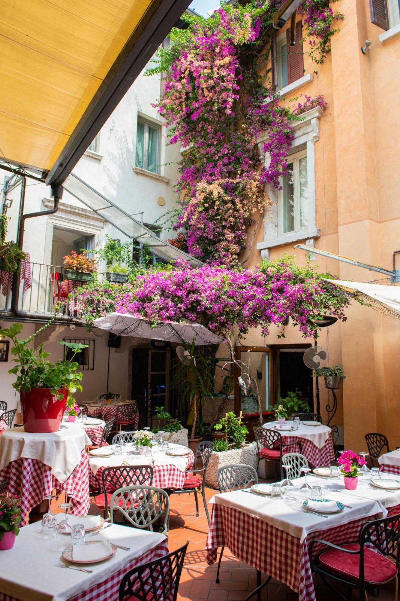 Alessi Hotel Trattoria Desenzano del Garda Eksteriør billede