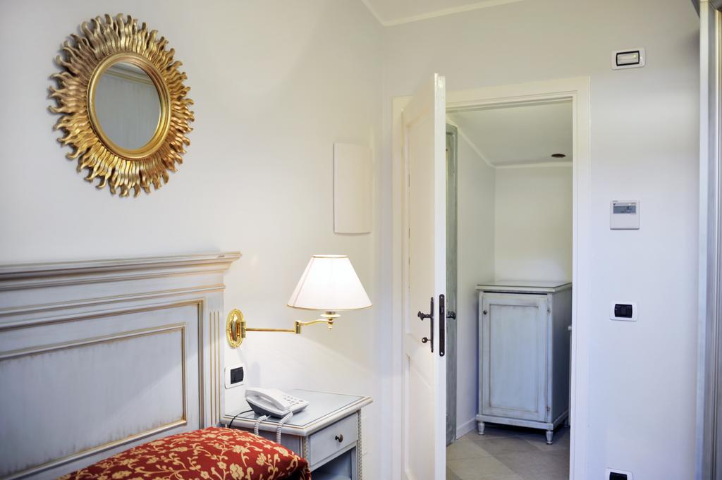 Alessi Hotel Trattoria Desenzano del Garda Eksteriør billede