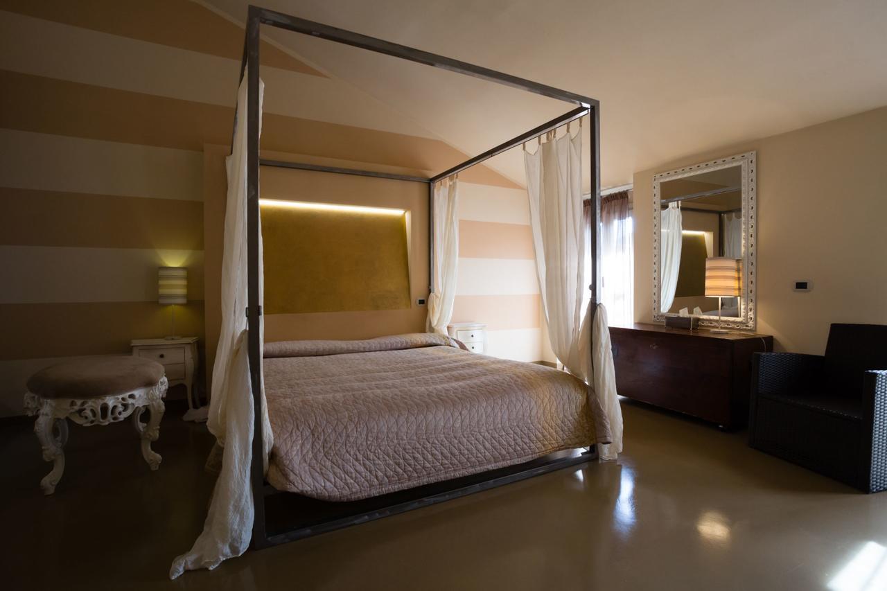 Alessi Hotel Trattoria Desenzano del Garda Eksteriør billede